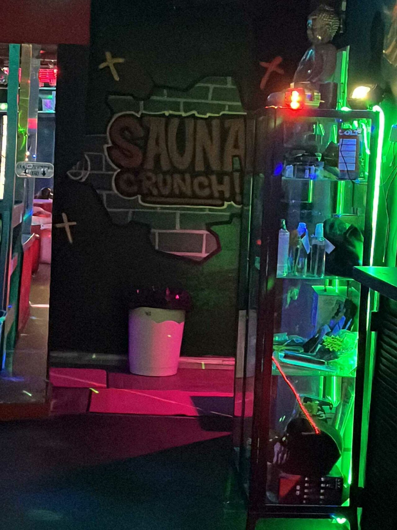 Crunch Fitness Sauna - z29egv6